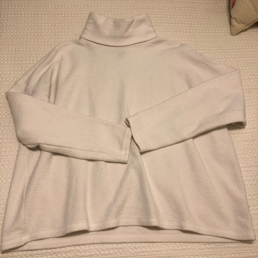 Turtle neck sweater